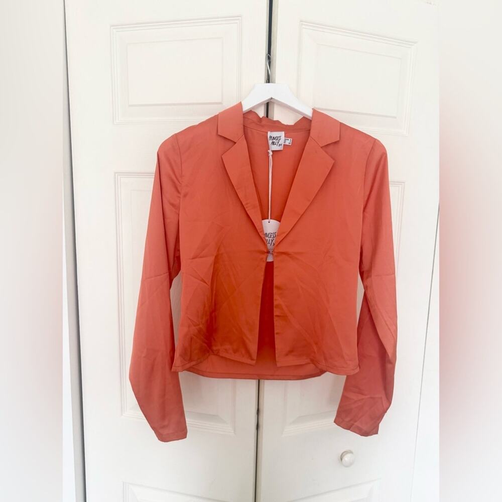 NWT Princess Polly Rylee Satin Lapel Blouse Top Shiny Open Front Top US 4 - Picture 2 of 8